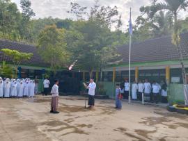 Peringatan Hari Santri Berpusat di MIN 6 Gunungkidul, Diikuti Guru dan Pegawai Madrasah se-Kapanewon